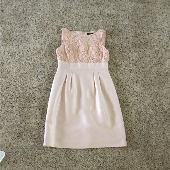 Tahari Woman Dresses & Skirts - Tahari Dress
